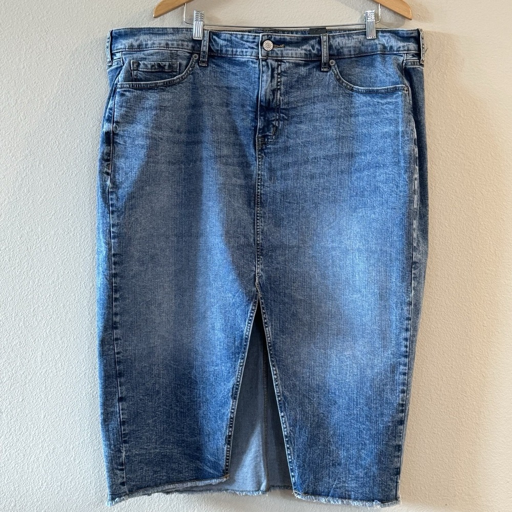 Torrid‎ Womens 22 Midi Denim Skirt Front Slit Stretch Raw Hem Plus Size NWT